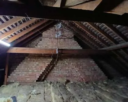 two chimney breast joining chimney stack